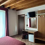 Agli Ulivi فندق فاليجيو سول مينشيو