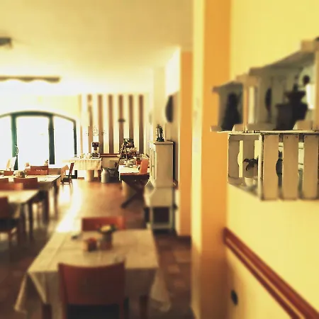 安杰利优立威酒店 3*