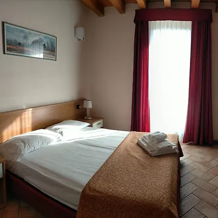 Agli Ulivi 3* Valeggio sul Mincio